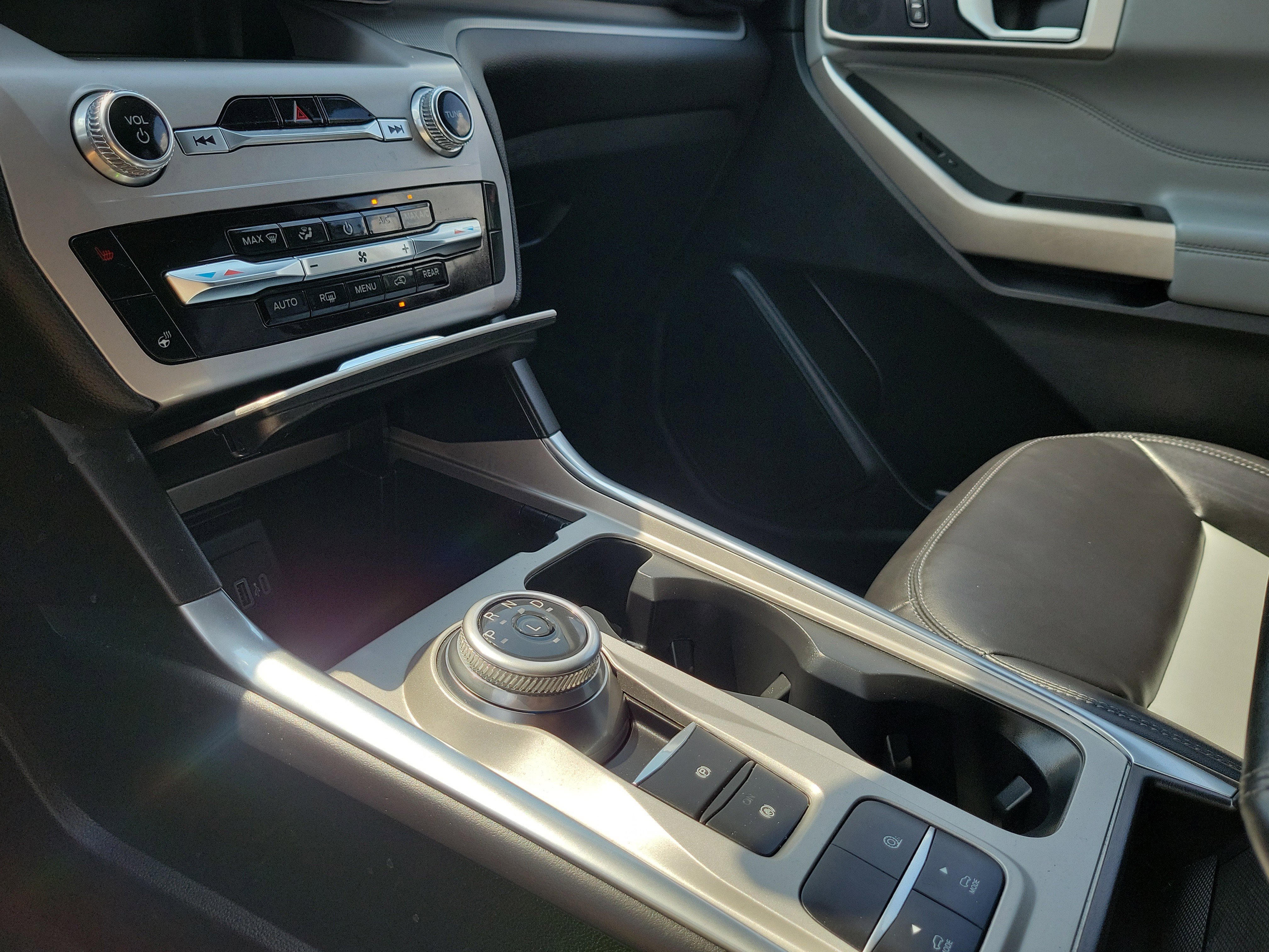 Certified 2023 Ford Explorer XLT w/ Equipment Group 202A image 30