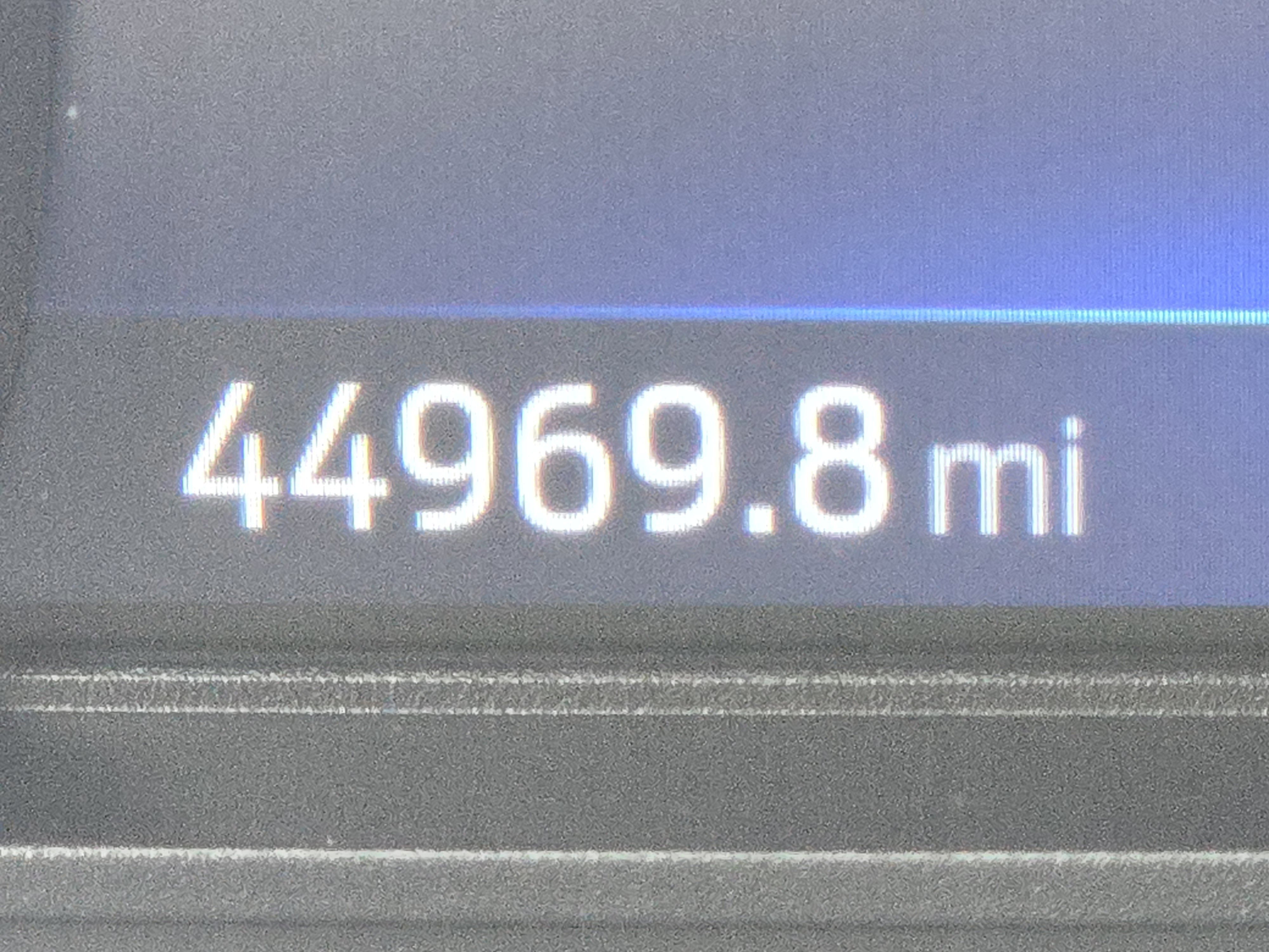 Certified 2023 Ford Explorer XLT w/ Class IV Trailer Tow Package image 13