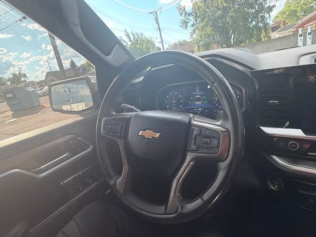 Used 2022 Chevrolet Silverado 1500 High Country w/ Technology Package AWD/4WD image 42