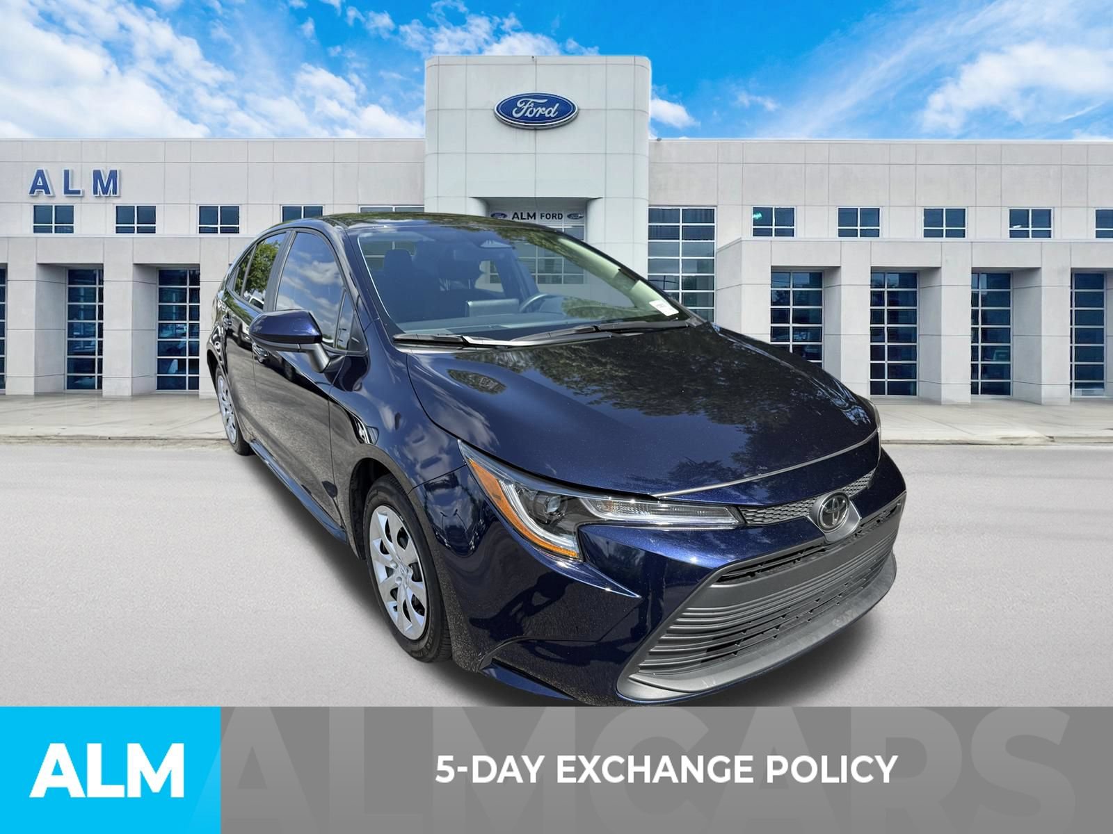 Used 2024 Toyota Corolla LE FWD image 3