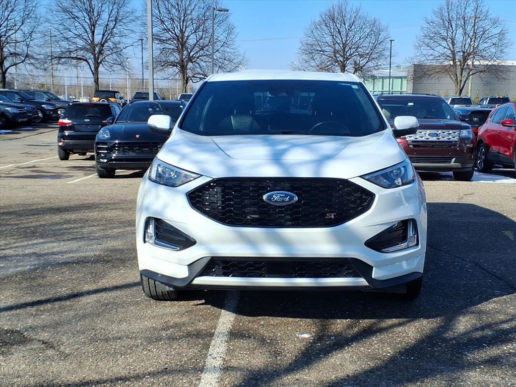 Certified 2023 Ford Edge ST image 3