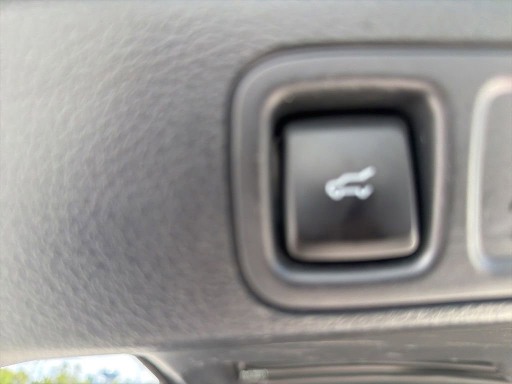 Certified 2024 Ford Expedition XLT RWD image 10