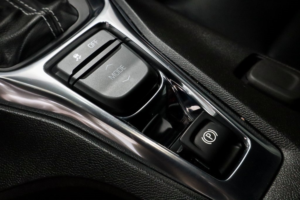 Used 2019 Chevrolet Camaro SS image 33