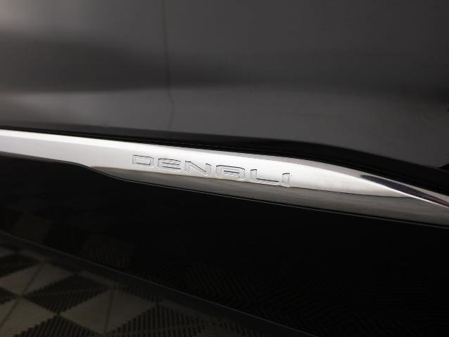 Used 2023 GMC Acadia Denali w/ Denali Ultimate Package image 27