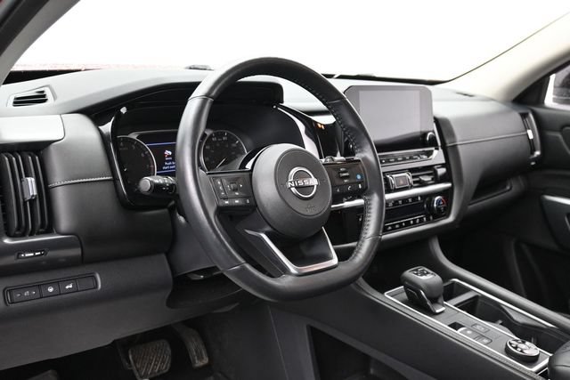 Used 2022 Nissan Pathfinder SL AWD/4WD image 15