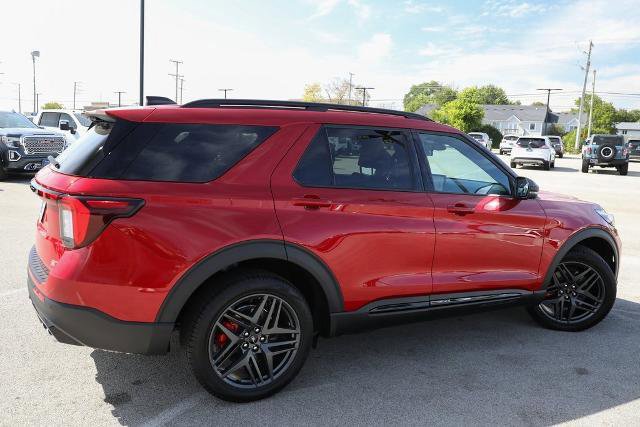 Certified 2025 Ford Explorer ST image 3
