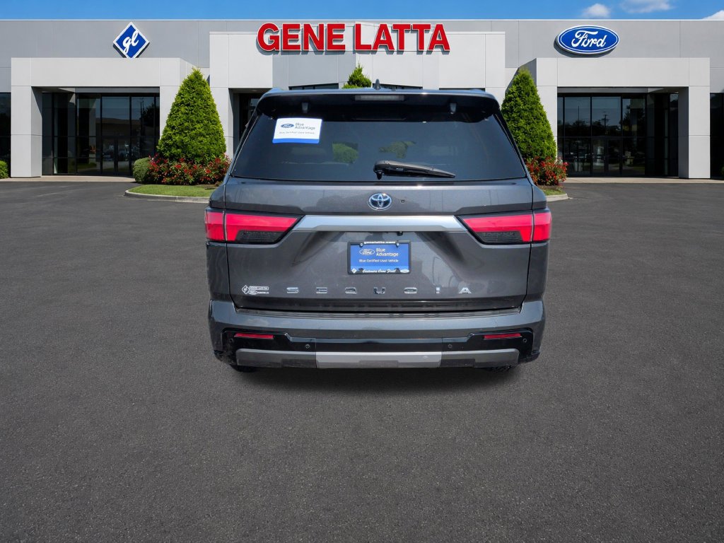 Used 2023 Toyota Sequoia Capstone AWD/4WD image 15
