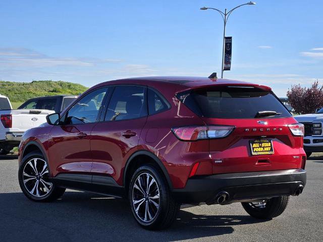 Certified 2022 Ford Escape SE w/ SE Sport Appearance Package image 3