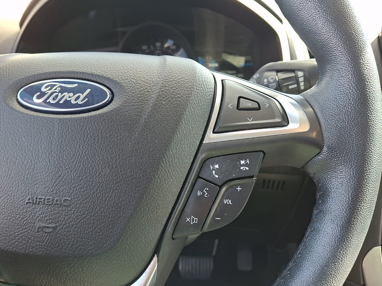 Certified 2023 Ford Edge Titanium w/ Equipment Group 301A AWD/4WD image 24