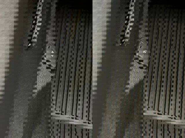 Certified 2024 Ford Edge SEL w/ Convenience Package image 29