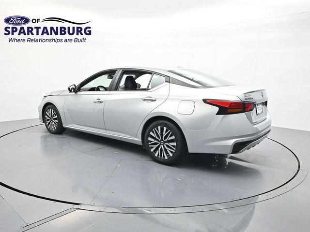 Used 2024 Nissan Altima 2.5 SV FWD image 5