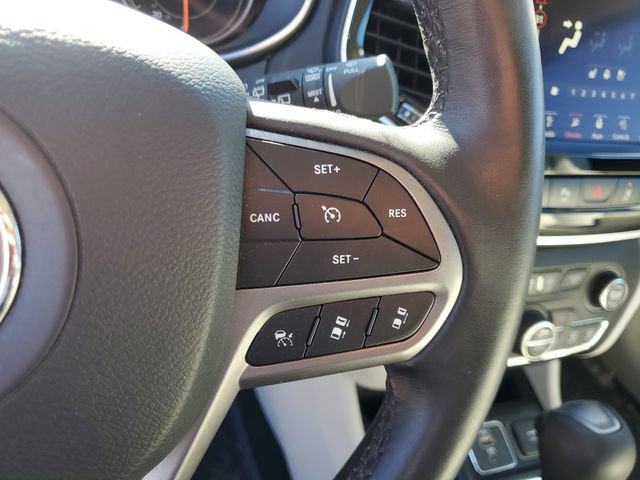 Used 2019 Jeep Cherokee Overland w/ Technology Group image 23