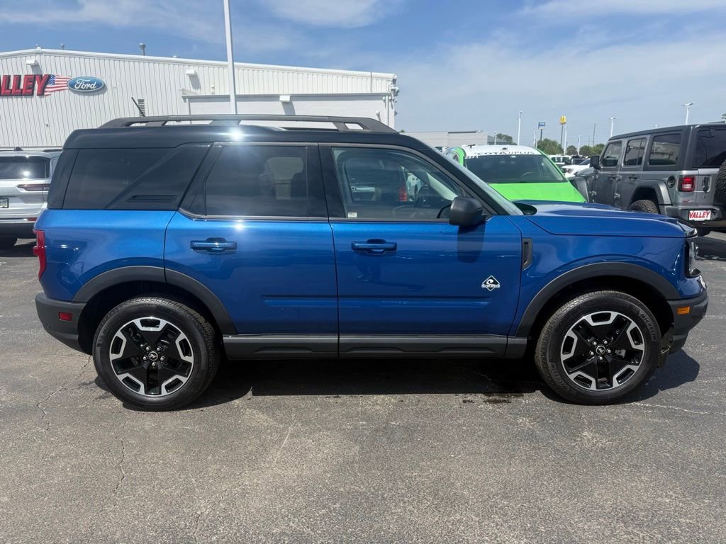 Certified 2024 Ford Bronco Sport Outer Banks w/ Tech Package AWD/4WD image 2