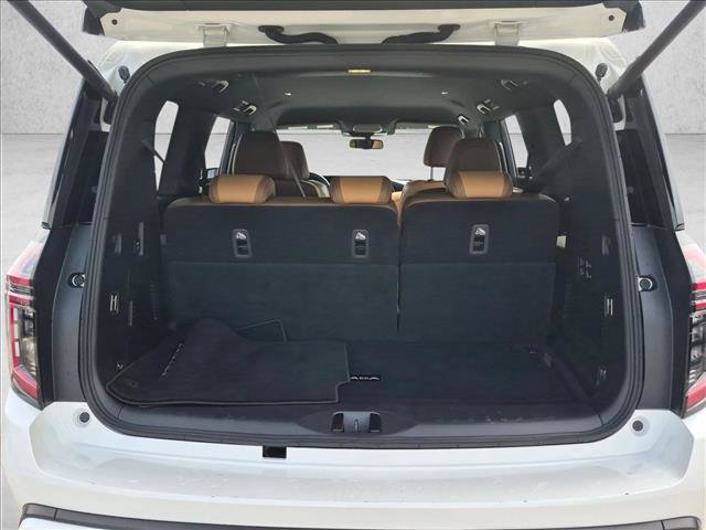 Used 2025 Nissan Armada SL w/ Captain's Chari Seat Package AWD/4WD image 18