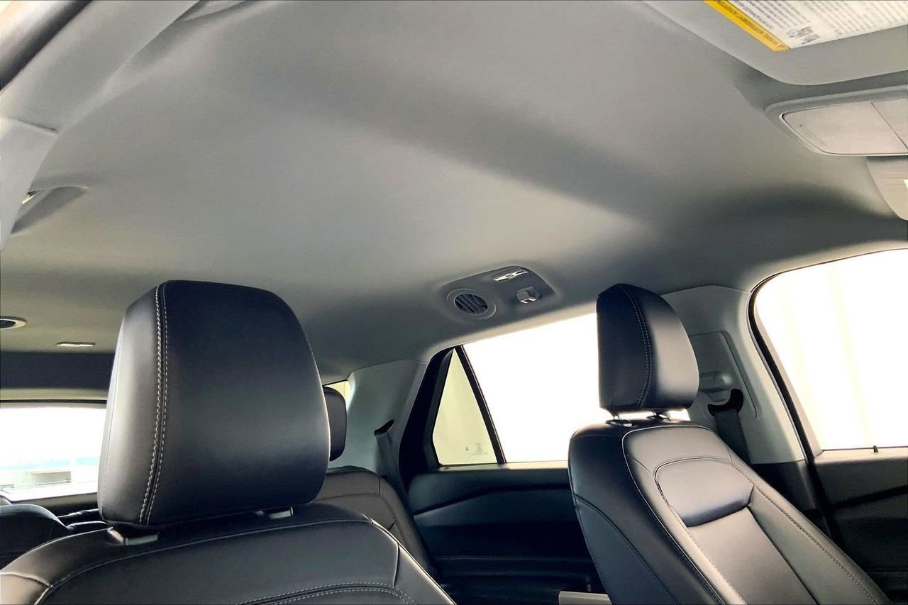 Certified 2024 Ford Explorer XLT w/ Equipment Group 202A image 28