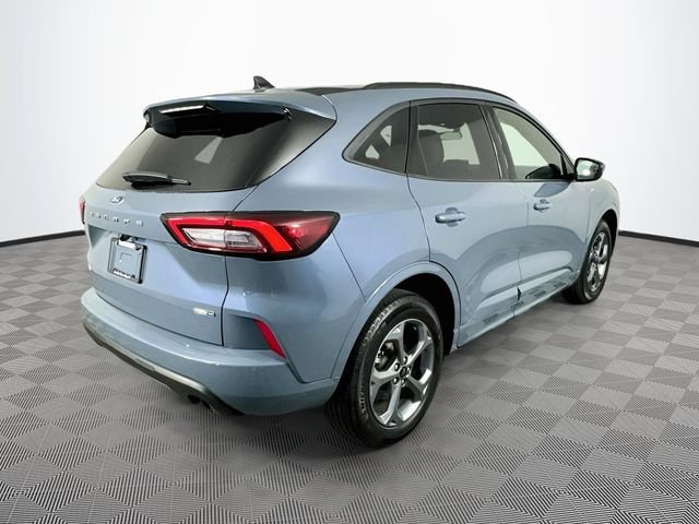 Certified 2023 Ford Escape ST-Line Select AWD/4WD image 11