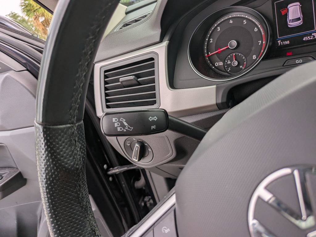 Used 2021 Volkswagen Atlas SE w/ Towing Package FWD image 29