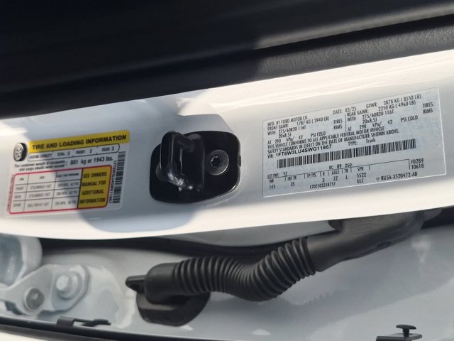 Certified 2025 Ford F150 Lightning Flash AWD/4WD image 38