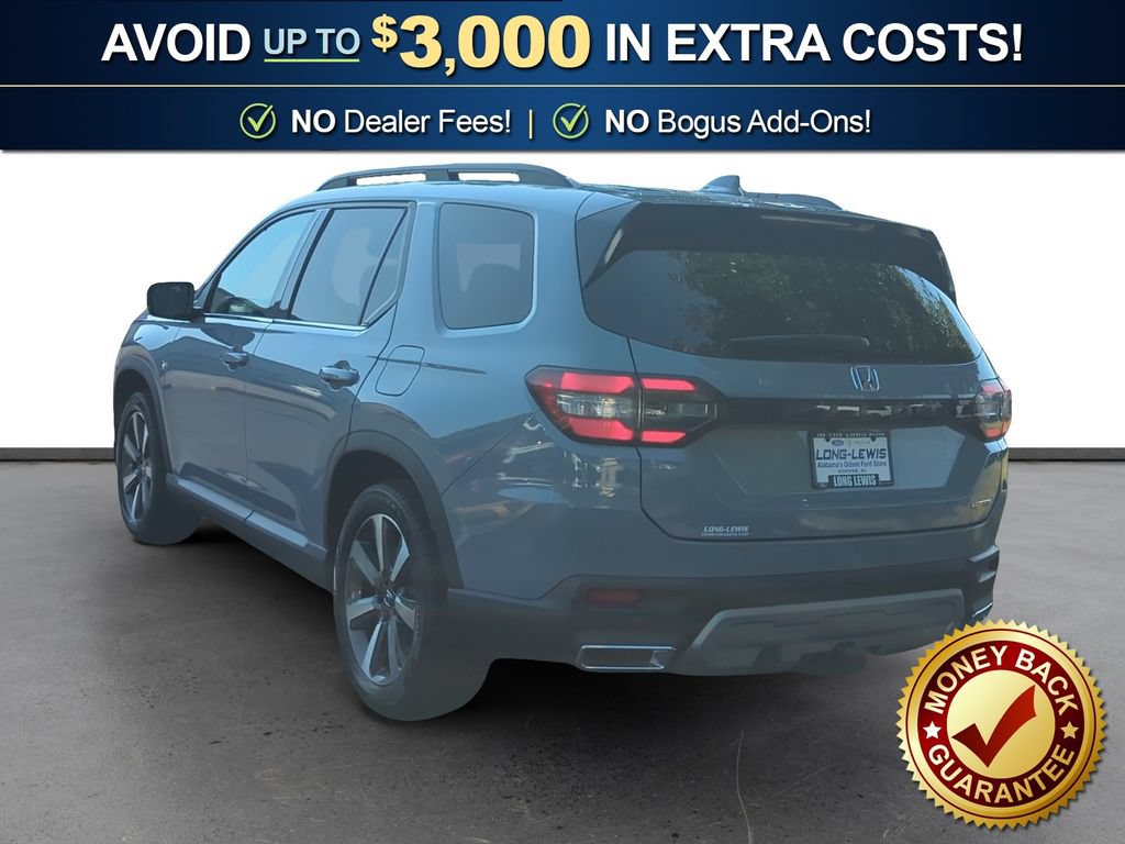 Used 2025 Honda Pilot Touring image 4