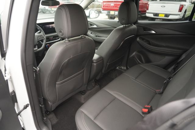 Used 2024 Buick Encore GX Sport Touring w/ Comfort Package FWD image 11