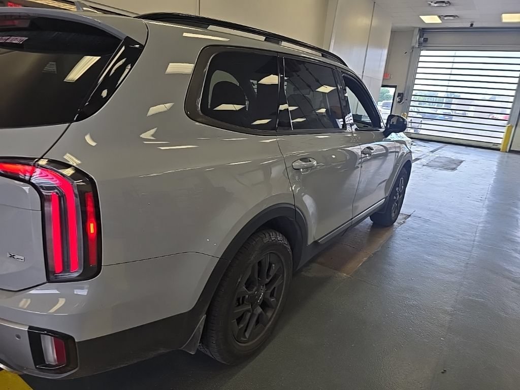 Used 2023 Kia Telluride SX Prestige X-Pro AWD/4WD image 3