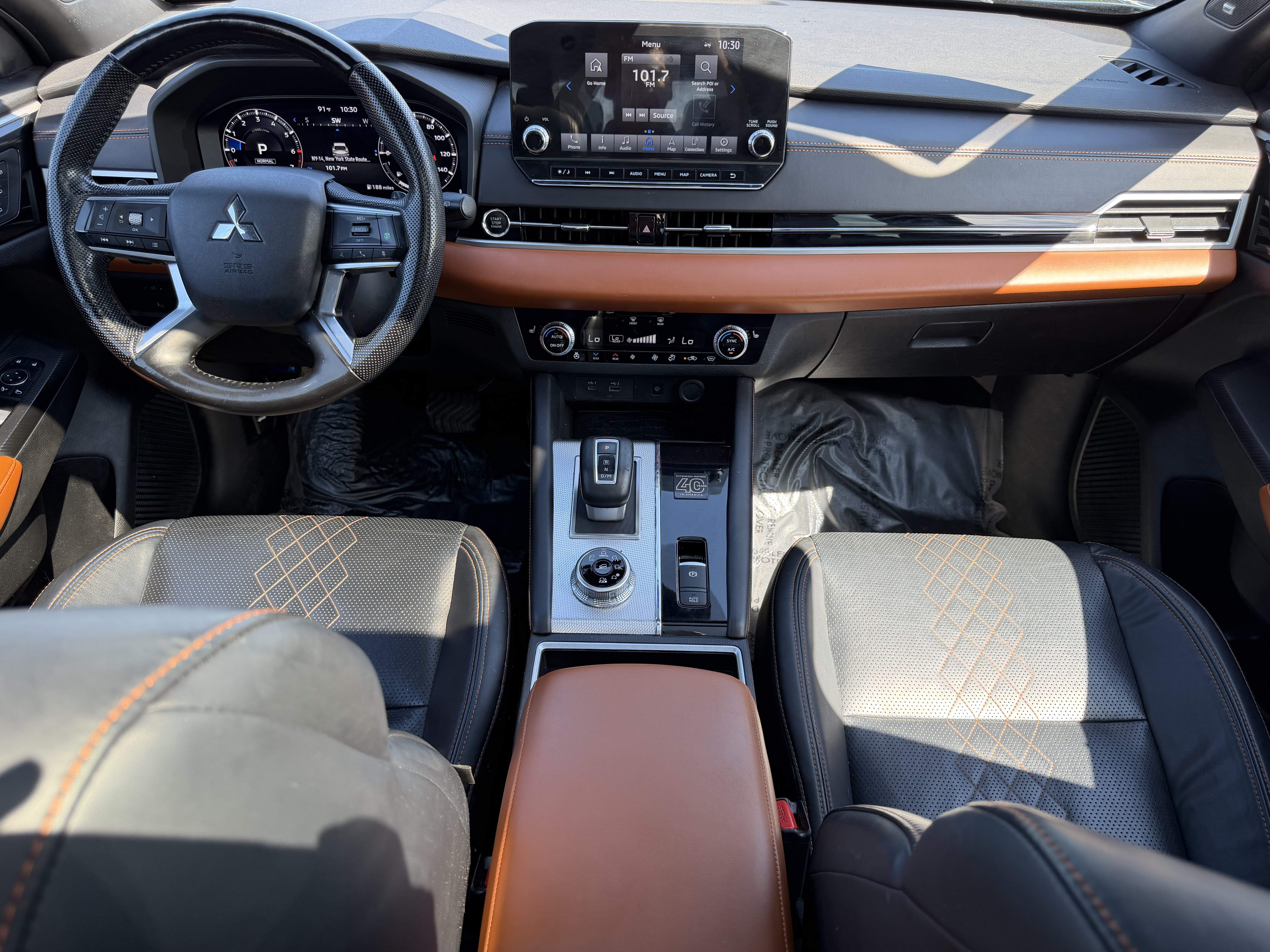 Used 2023 Mitsubishi Outlander AWD image 9