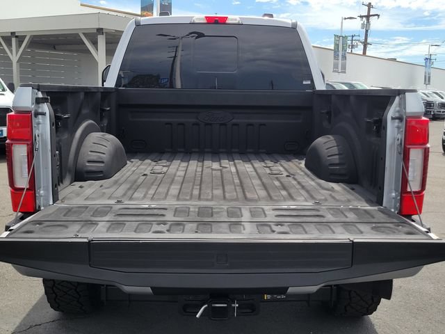 Certified 2022 Ford F250 Lariat w/ Black Appearance Package AWD/4WD image 9