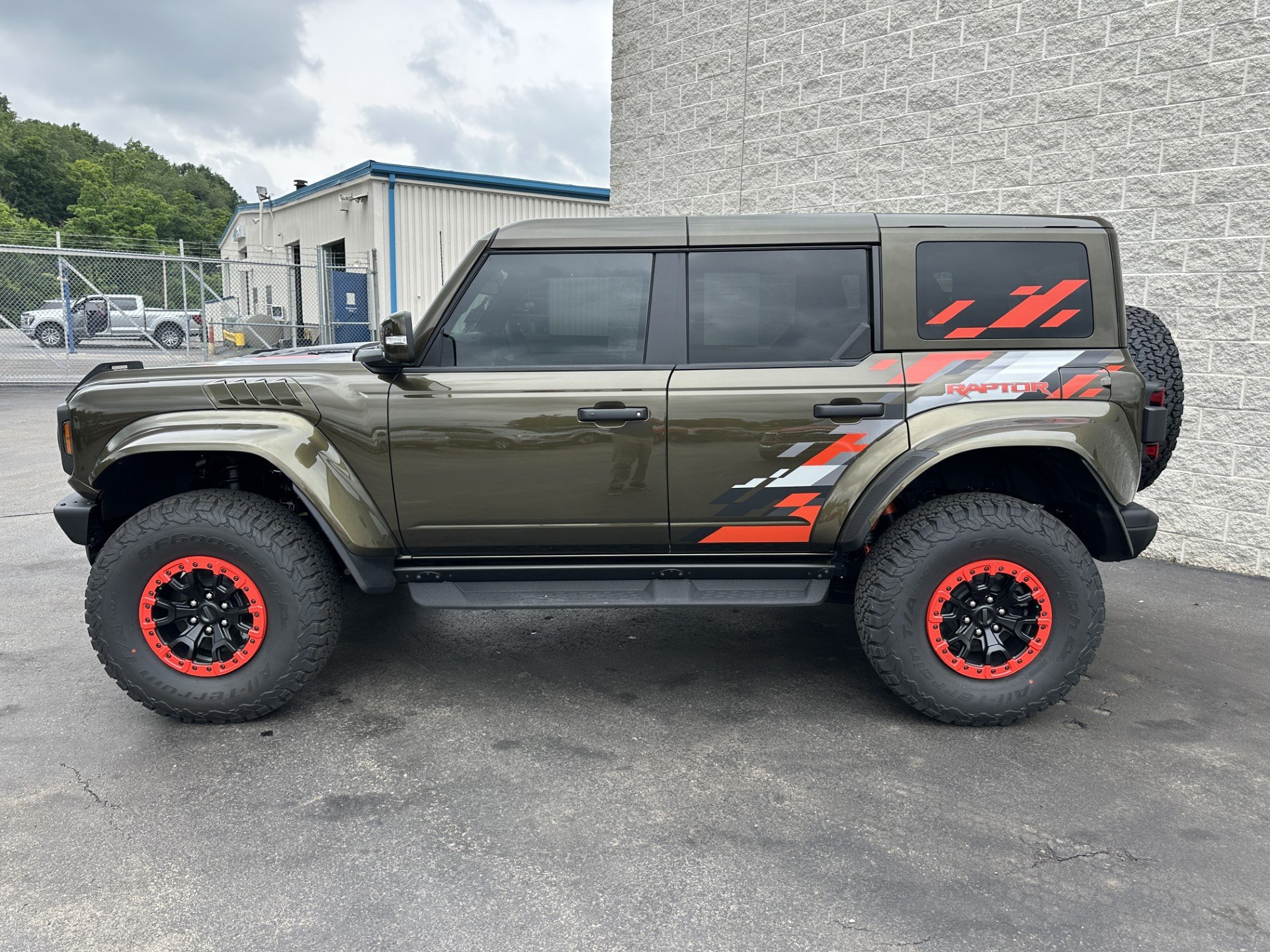 Certified 2024 Ford Bronco Raptor AWD/4WD image 4
