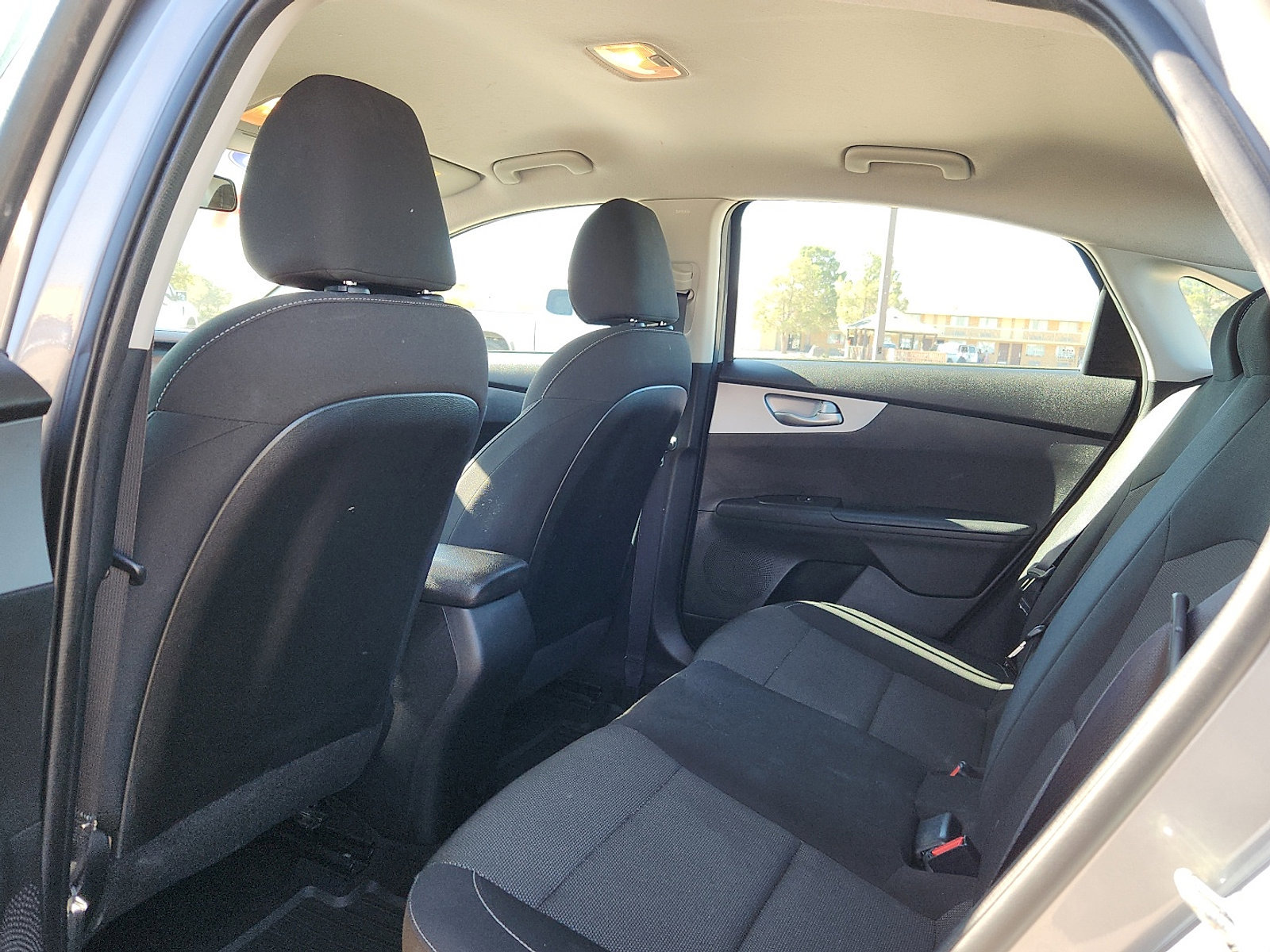 Used 2023 Kia Forte LXS image 9