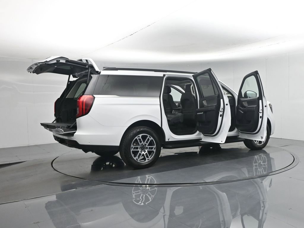 Certified 2025 Ford Expedition Max Active AWD/4WD image 6