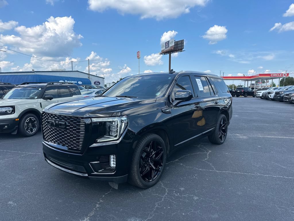 Used 2023 GMC Yukon SLT AWD/4WD image 3