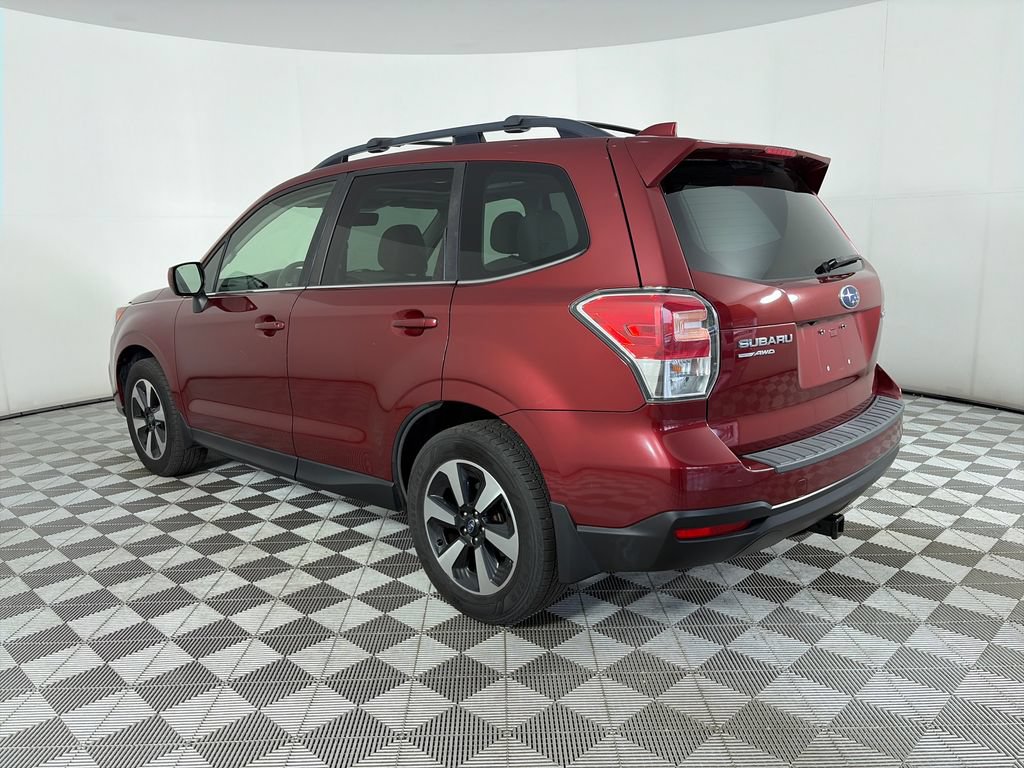 Used 2017 Subaru Forester 2.5i Limited AWD/4WD image 5