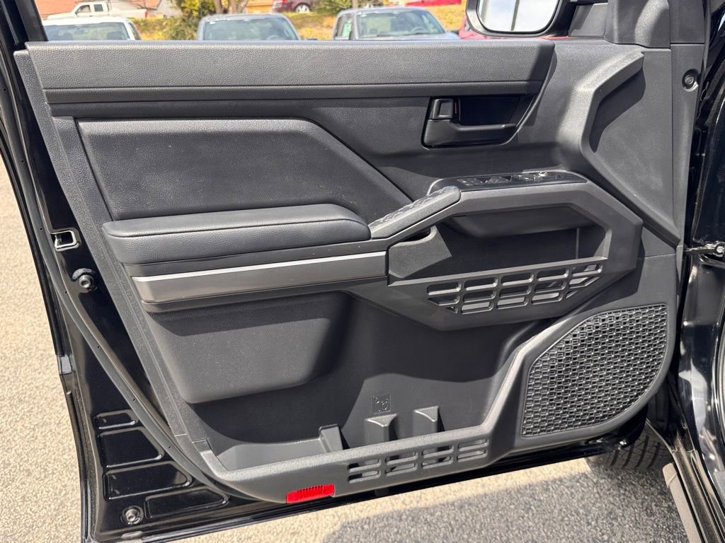 Used 2025 Toyota Tacoma SR5 RWD image 15