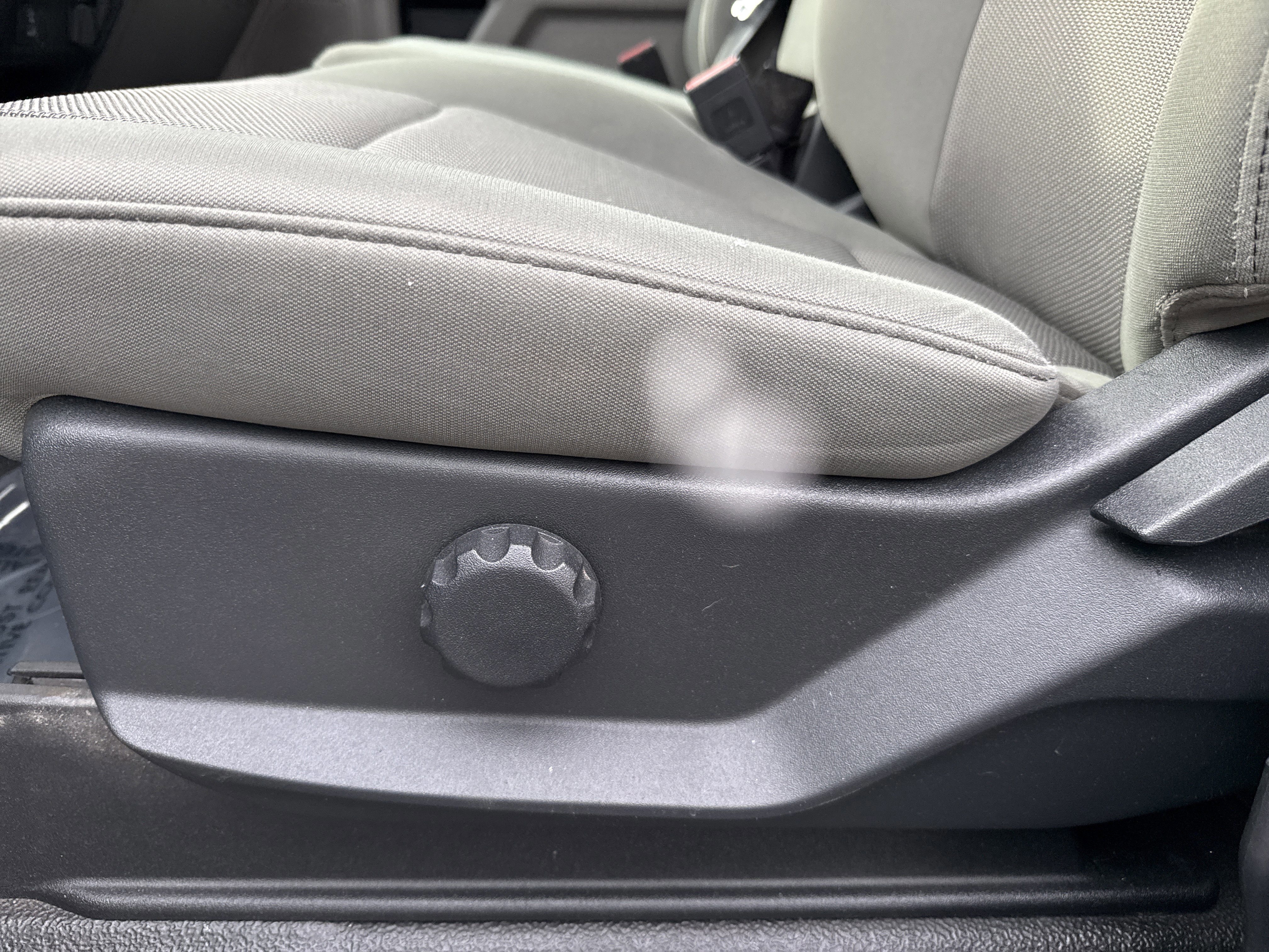 Certified 2022 Ford F350 XL w/ Power Equipment Group image 13