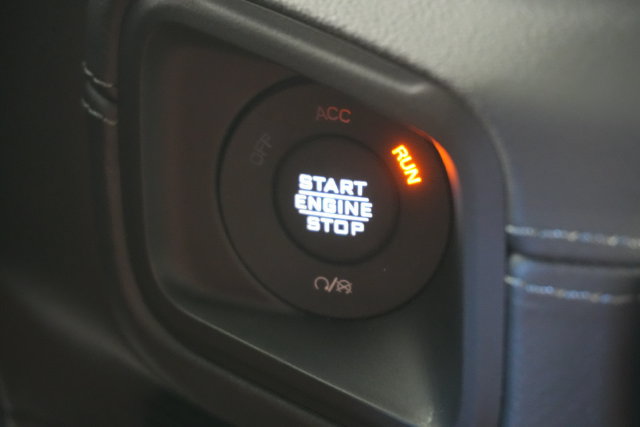 Used 2025 Jeep Gladiator Mojave w/ Safety Group AWD/4WD image 21
