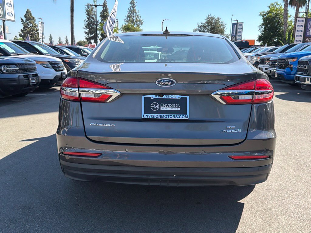 Certified 2019 Ford Fusion SE FWD image 11