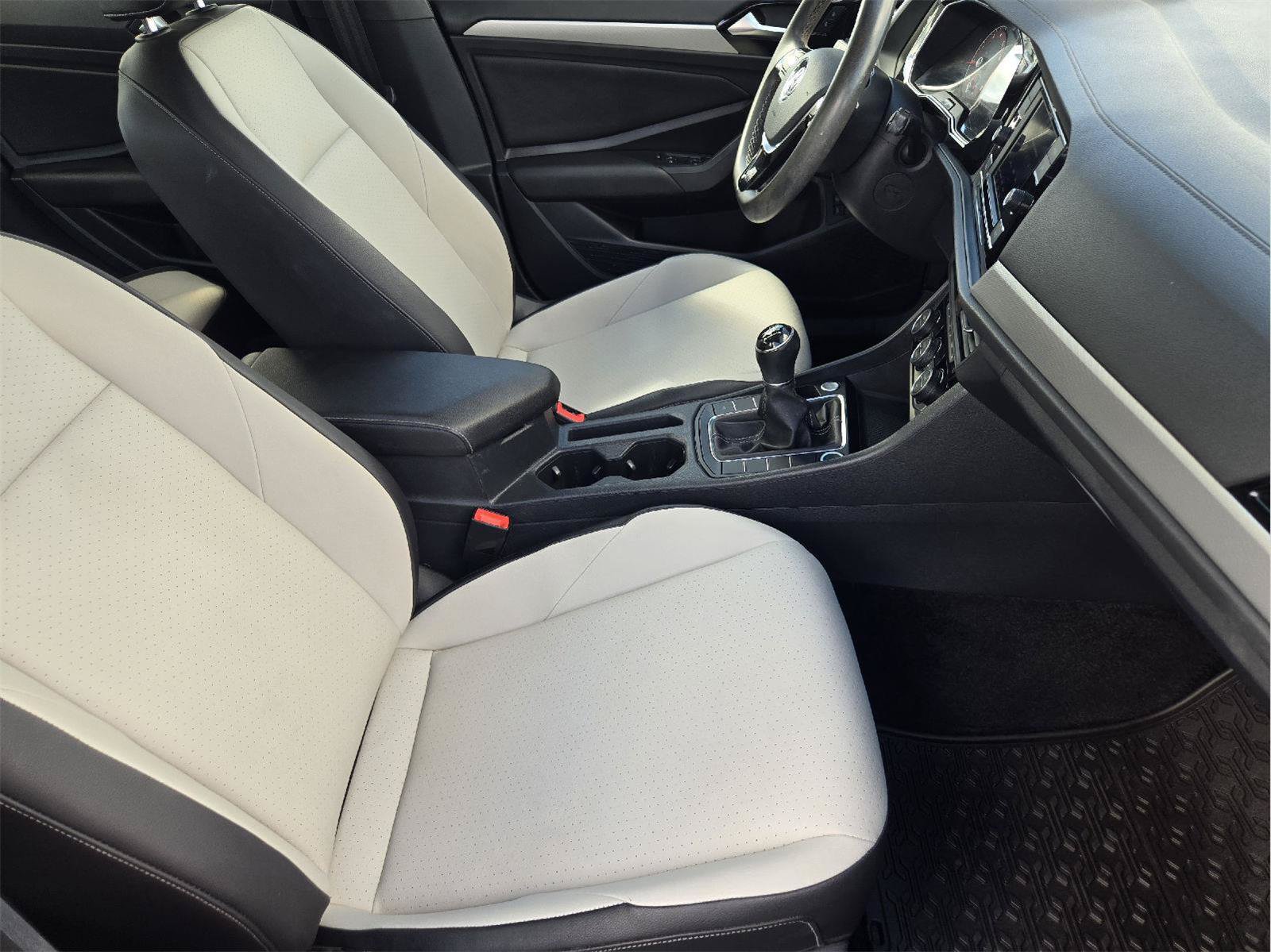 Used 2021 Volkswagen Jetta R-Line FWD image 12