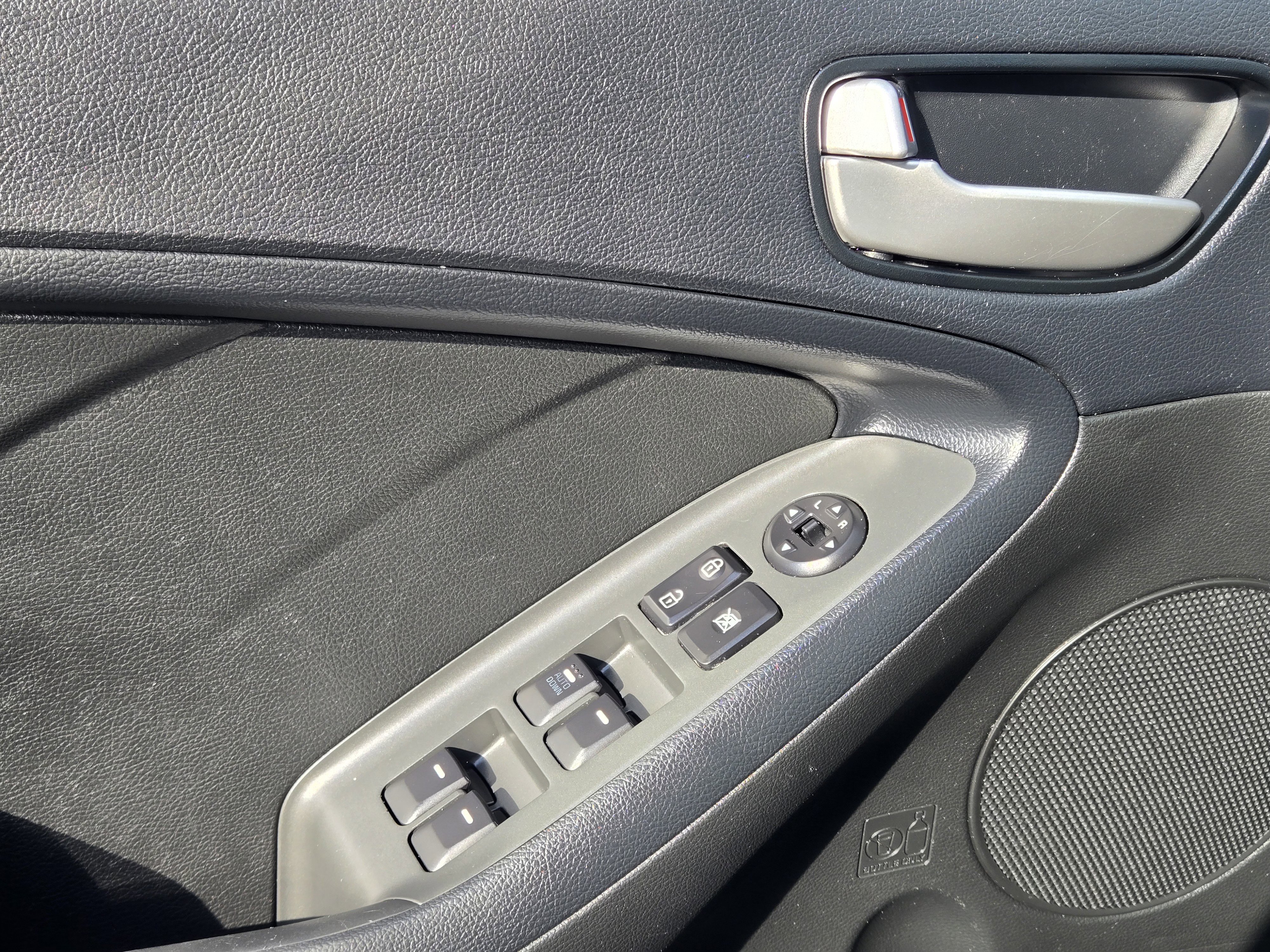 Used 2018 Kia Forte LX w/ LX Popular Package image 18