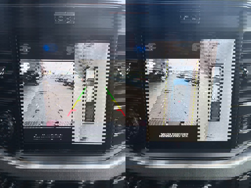 Certified 2025 Ford F350 Platinum w/ Tremor Off-Road Package image 27