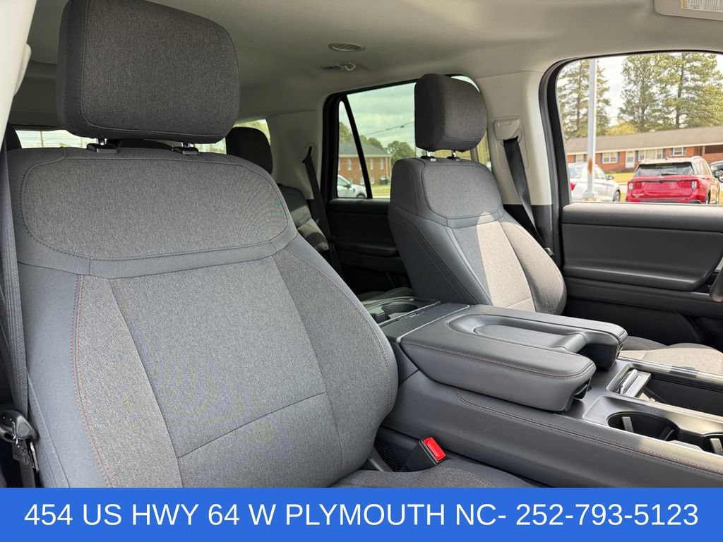 Certified 2025 Ford Expedition Active AWD/4WD image 18