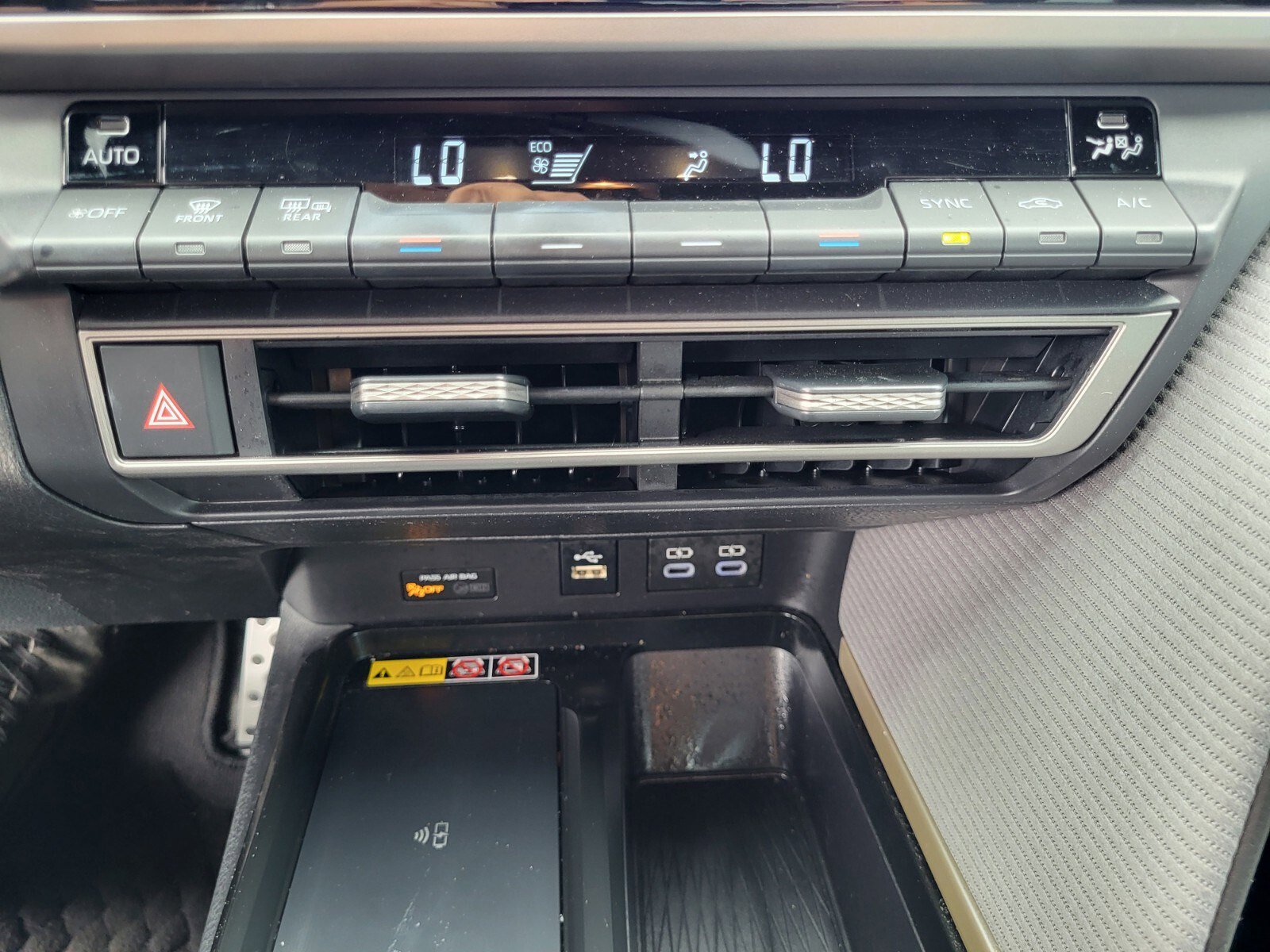 Used 2025 Toyota Camry SE FWD image 23