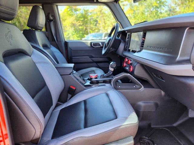 Certified 2024 Ford Bronco Big Bend w/ Sasquatch Package AWD/4WD image 11