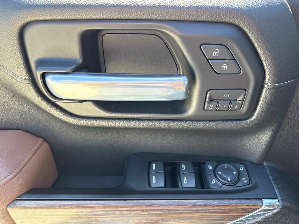 Used 2019 Chevrolet Silverado 1500 High Country w/ Safety Package II image 17