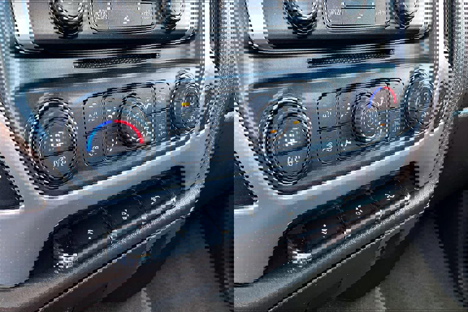 Used 2017 GMC Sierra 1500 SLT w/ Texas SLT Premium Package image 30