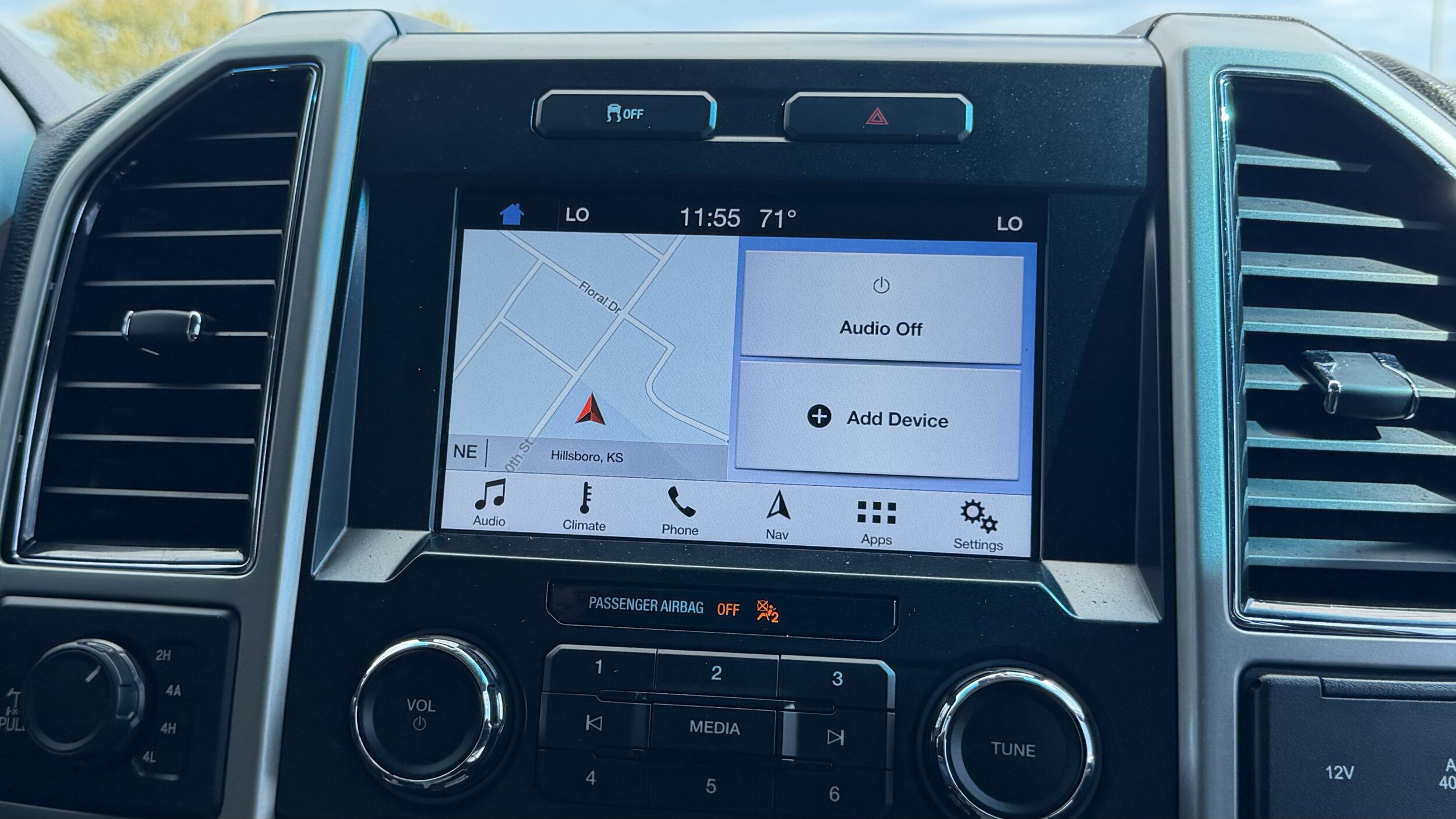 Certified 2017 Ford F150 Lariat AWD/4WD image 35