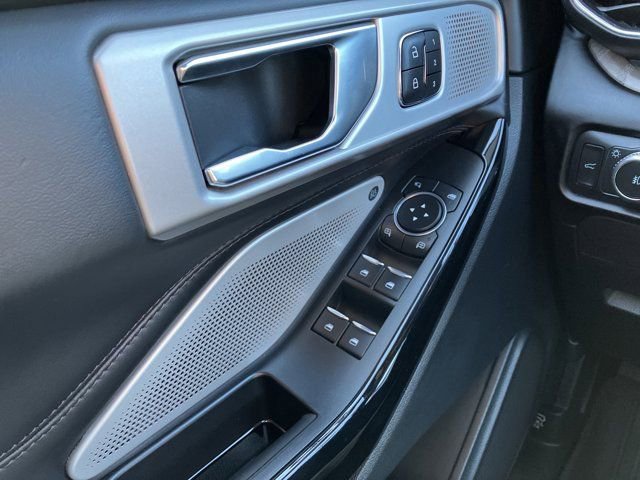 Certified 2021 Ford Explorer Platinum w/ Equipment Group 601A image 30
