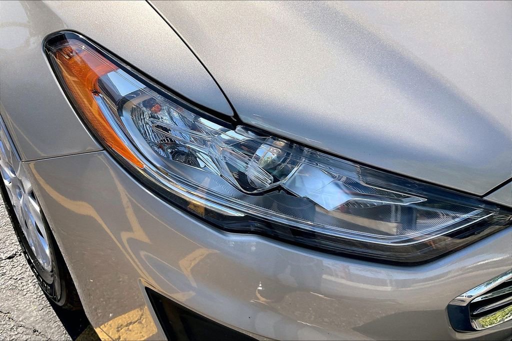 Certified 2019 Ford Fusion S FWD image 26