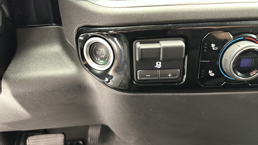 Used 2025 Chevrolet Silverado 1500 LT AWD/4WD image 22
