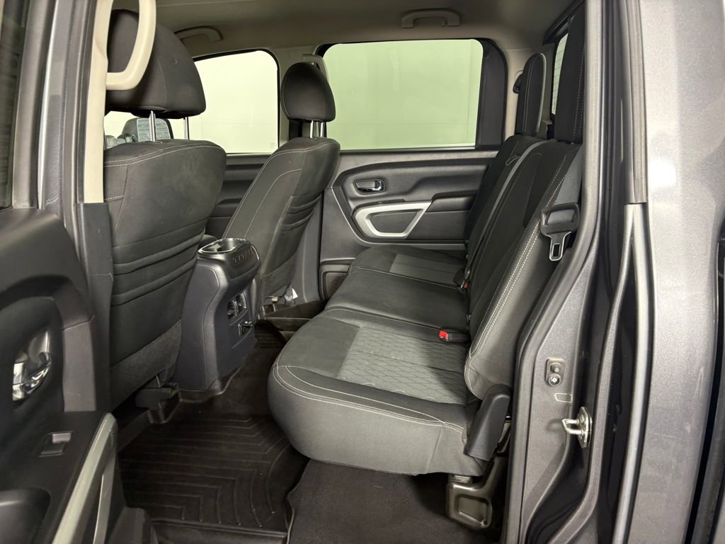 Used 2017 Nissan Titan SV image 30