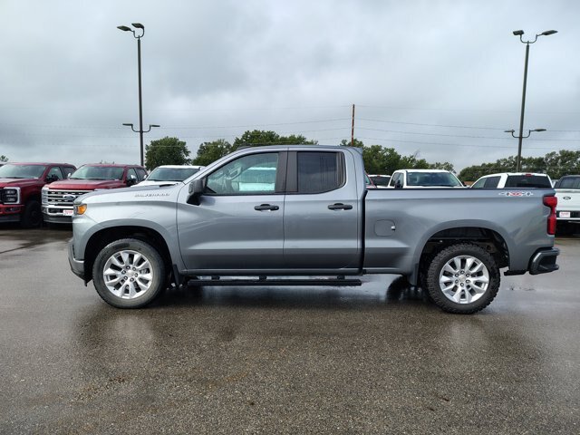 Used 2021 Chevrolet Silverado 1500 Custom AWD/4WD image 4